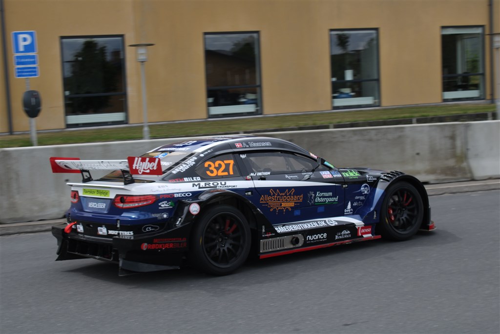 Pokal til Nymark Racing Academy i Viborg.
(Foto: Motorsporten.dk)